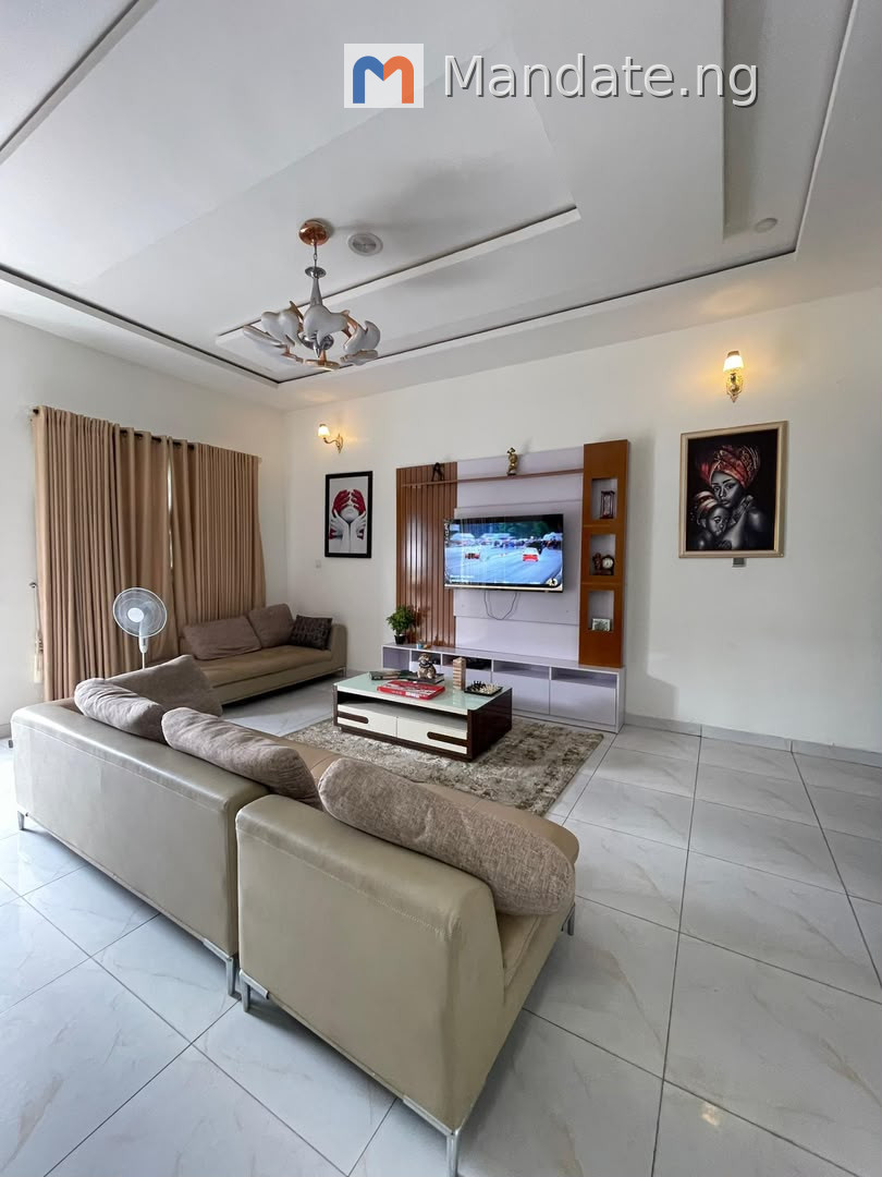 4-Bedroom Semi-Detached Duplex in Ikota, Lekki For Rent in in Ikota, Lekki Ikota Lagos photo 2