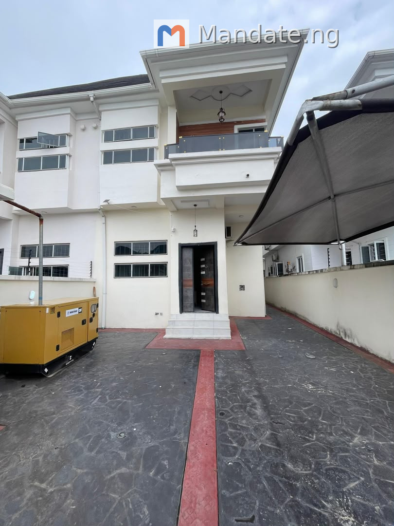 4-Bedroom Semi-Detached Duplex in Ikota, Lekki For Rent in in Ikota, Lekki Ikota Lagos photo 3
