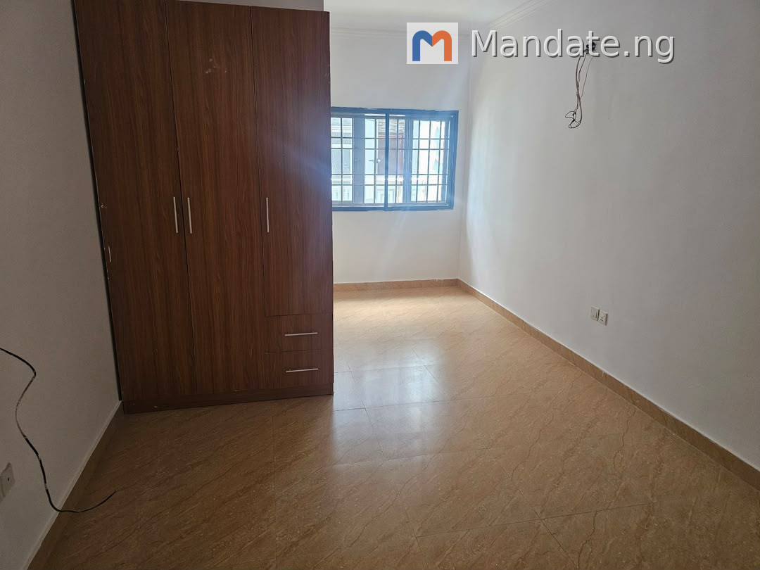 Spacious 3-Bedroom Terrace Duplexes with BQ in Lekki Lease in in Berra Estate, Lekki Lekki Lagos photo 3