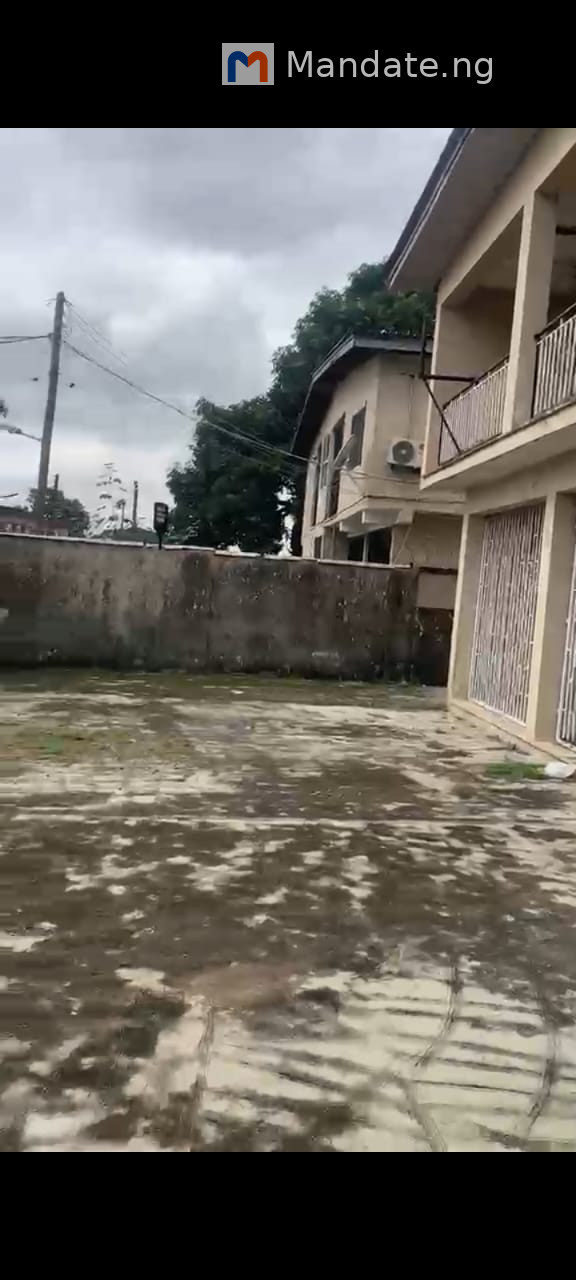 Large Fully Detached 5 Bedroom En-Suite Duplex in Idiroko Estate For Sale in Idiroko Estate Idiroko Ado-Odo/Ota Ogun photo 1
