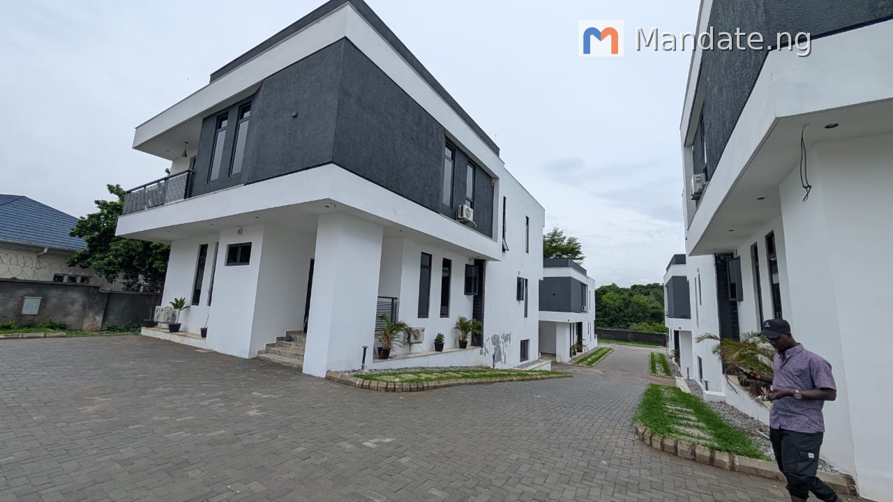 Luxury and Spacious 5-bedroom Detached House with Bq Lease in in Wuse Zone, Abuja Cultural Zones FCT photo 1