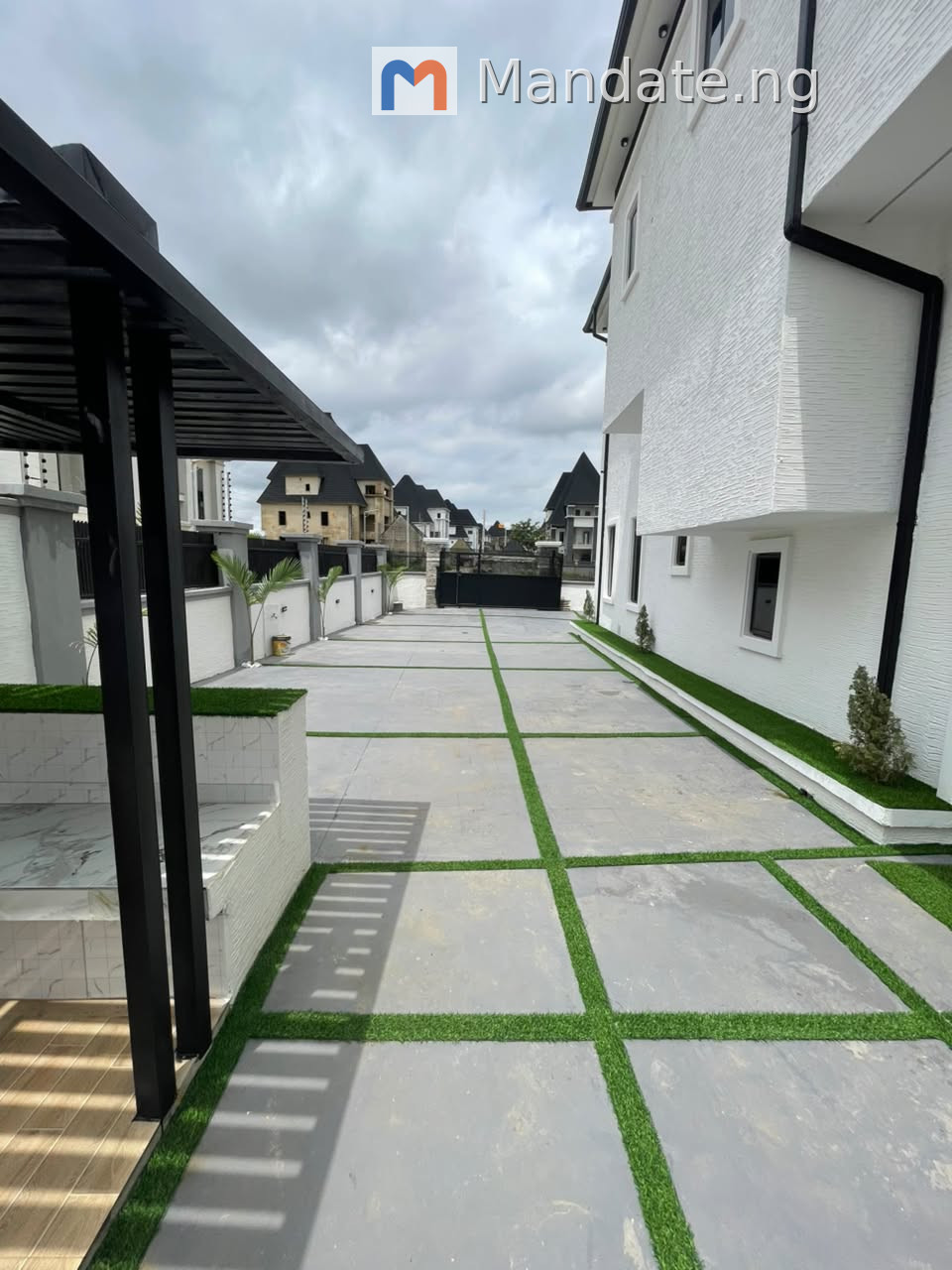 3 bedrooms semi detached duplex with BQ for sale in Kabusa Garden estate For Sale in in Kabusa Garden estate Kabusa Garden estate Kabusa FCT photo 8