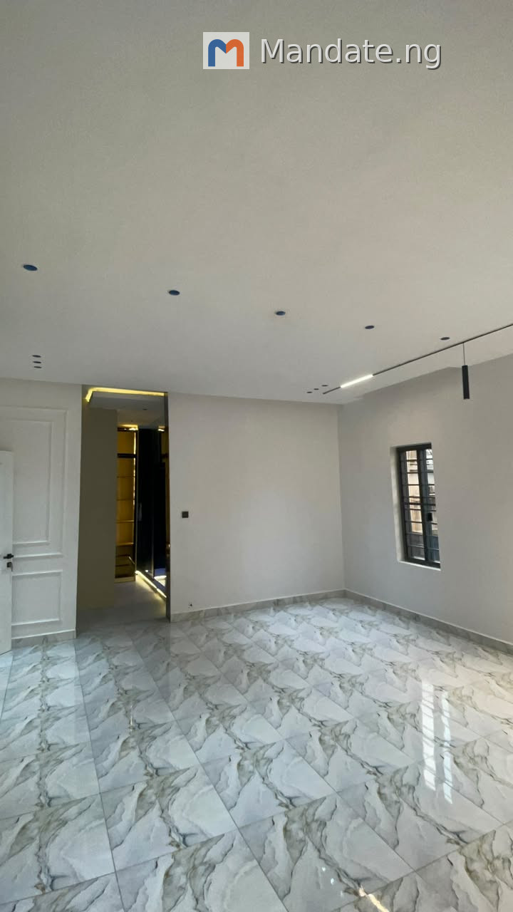 3 bedrooms semi detached duplex with BQ for sale in Kabusa Garden estate For Sale in in Kabusa Garden estate Kabusa Garden estate Kabusa FCT photo 15
