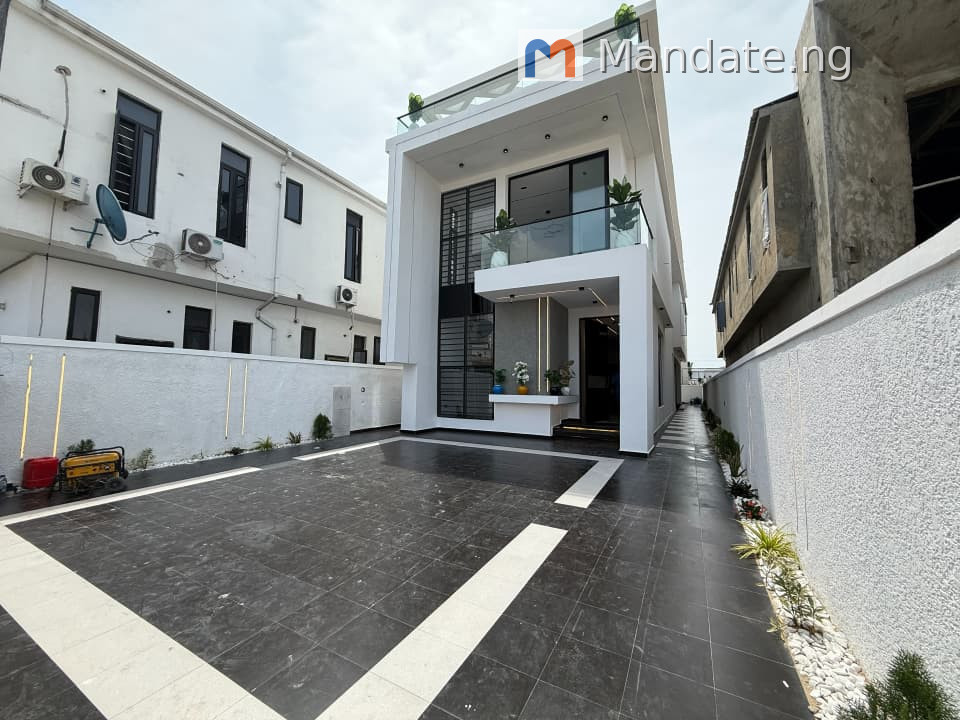 5-Bedroom Fully-Detached Duplex for Sale in Ikota, Lekki For Sale in in Ikota, Lekki Ikota Lagos photo 6