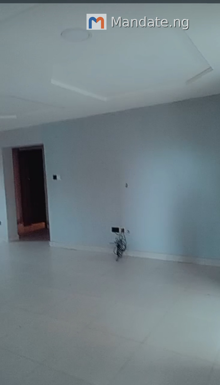 Exquisite spacious serviced 3 Bedroom Apartment in Orchid Road For Rent in Opposite Buena Vista Estate, Orchid Road Orchid Lagos photo 4