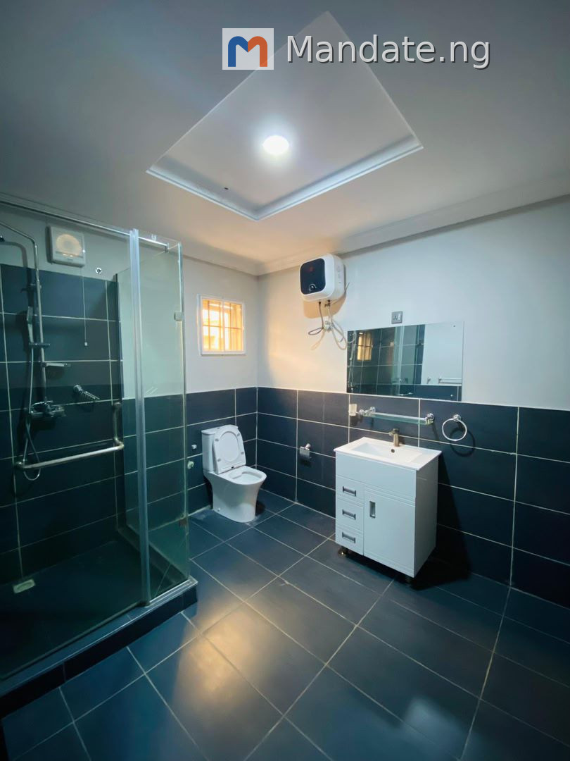Serviced Apartment/Hotel for Sale in Old Bodija Estate, Ibadan For Sale in Old Bodija Estate, Ibadan Old Bodija Estate Old Bodija Oyo photo 1