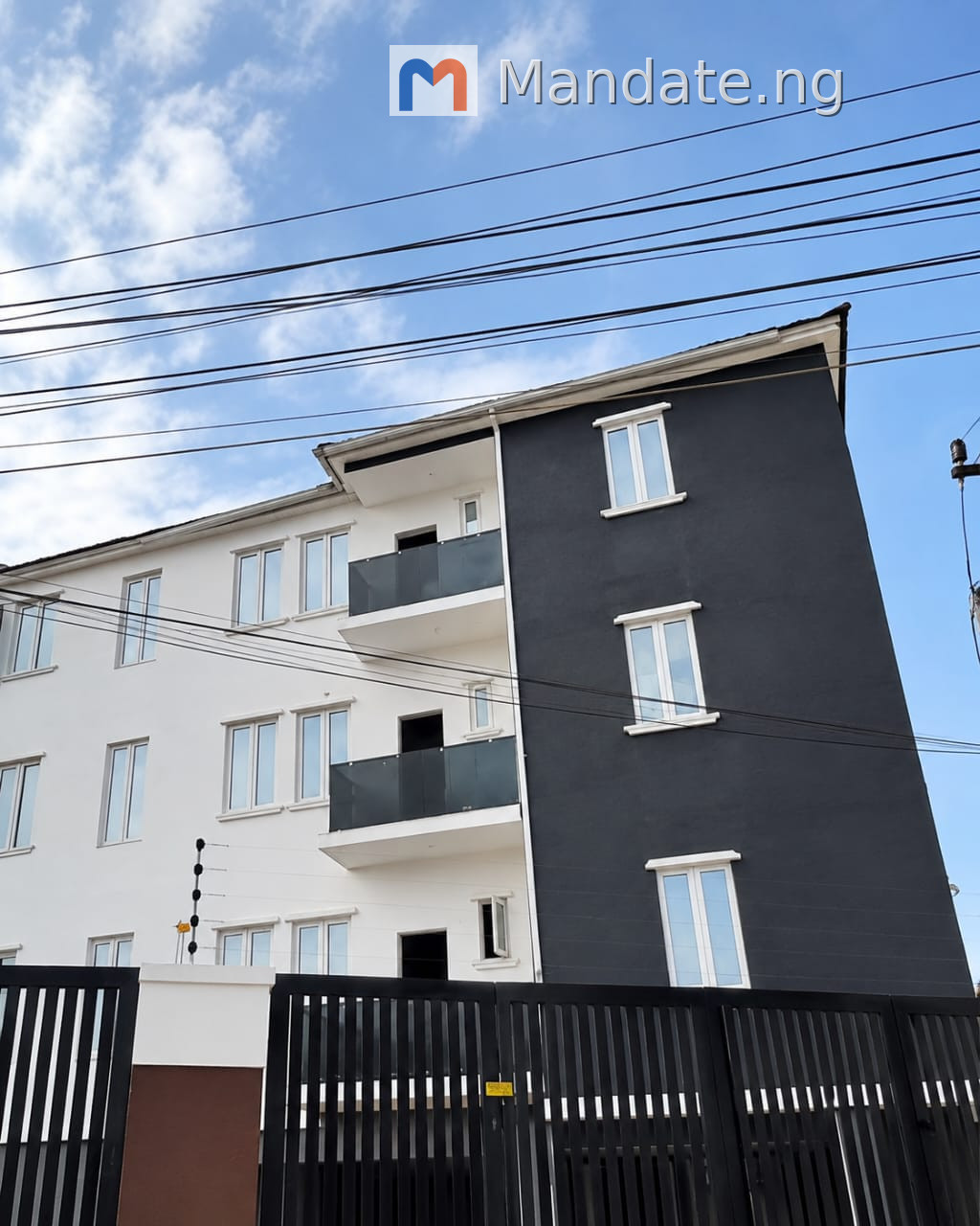1 Bedroom Flat with 24/7 Power Supply in Ikate, Lekki For Rent in in Ikate, Lekki Ikate Lekki Lagos photo 1