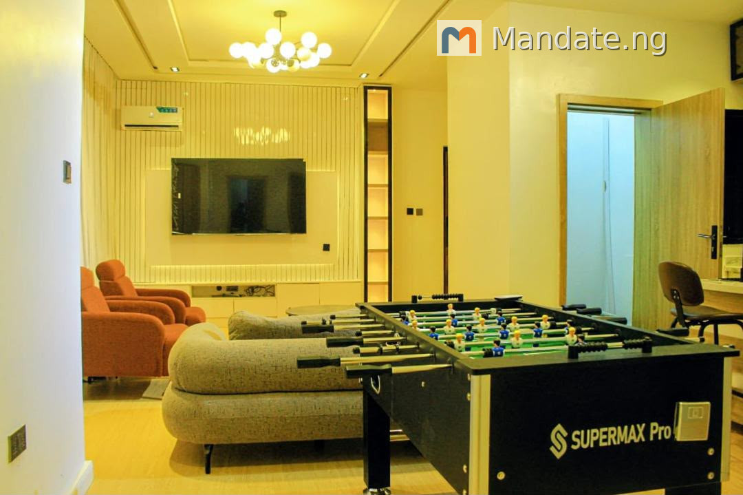 Luxury Furnished 2 Bedroom Apartment with Pool & Gym in Ikate, Lekki For Rent in at Ikate, Lekki Ikate Lekki Lagos photo 1