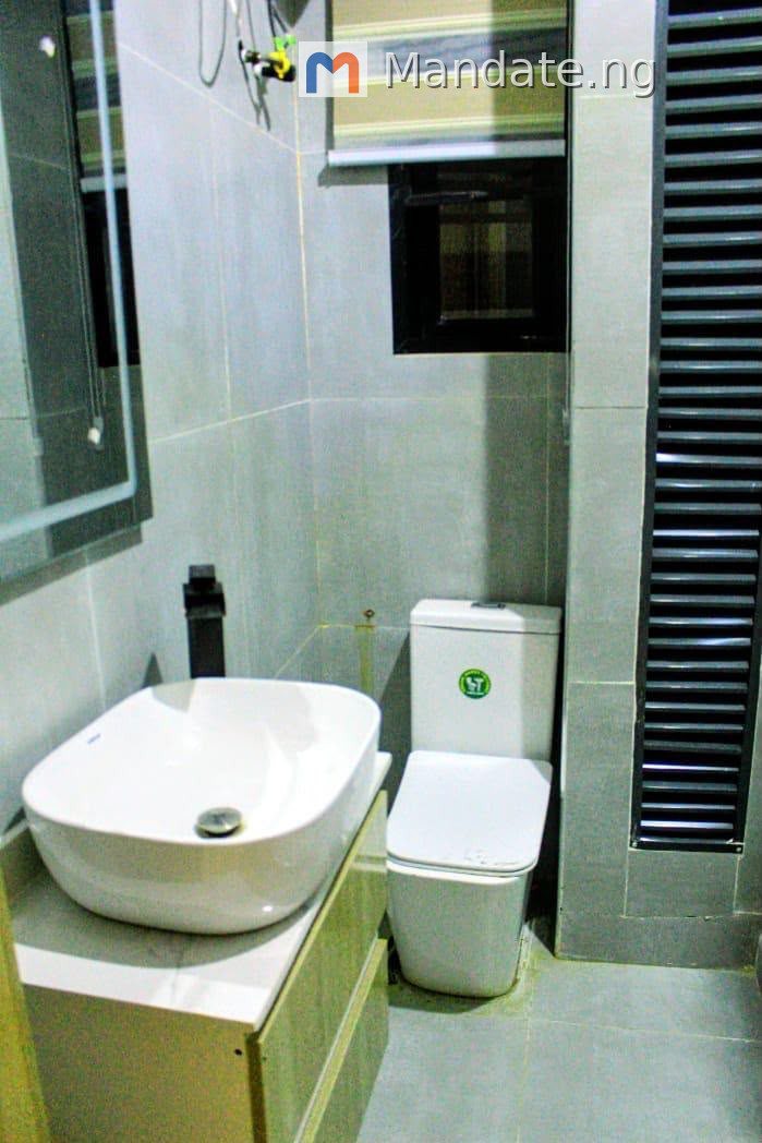2 bedroom apartment in Ikate Lease in Spar road, Ikate, Lekki Ikate Lekki Lagos photo 1