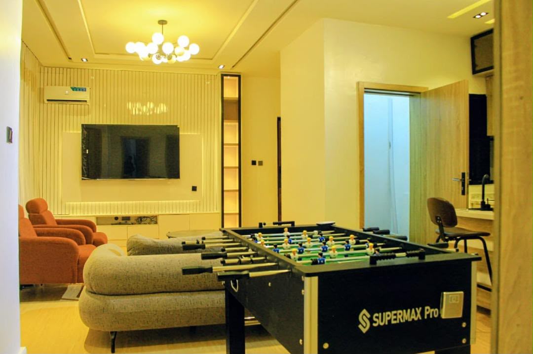 2 bedroom apartment in Ikate Lease in Spar road, Ikate, Lekki Ikate Lekki Lagos photo 2