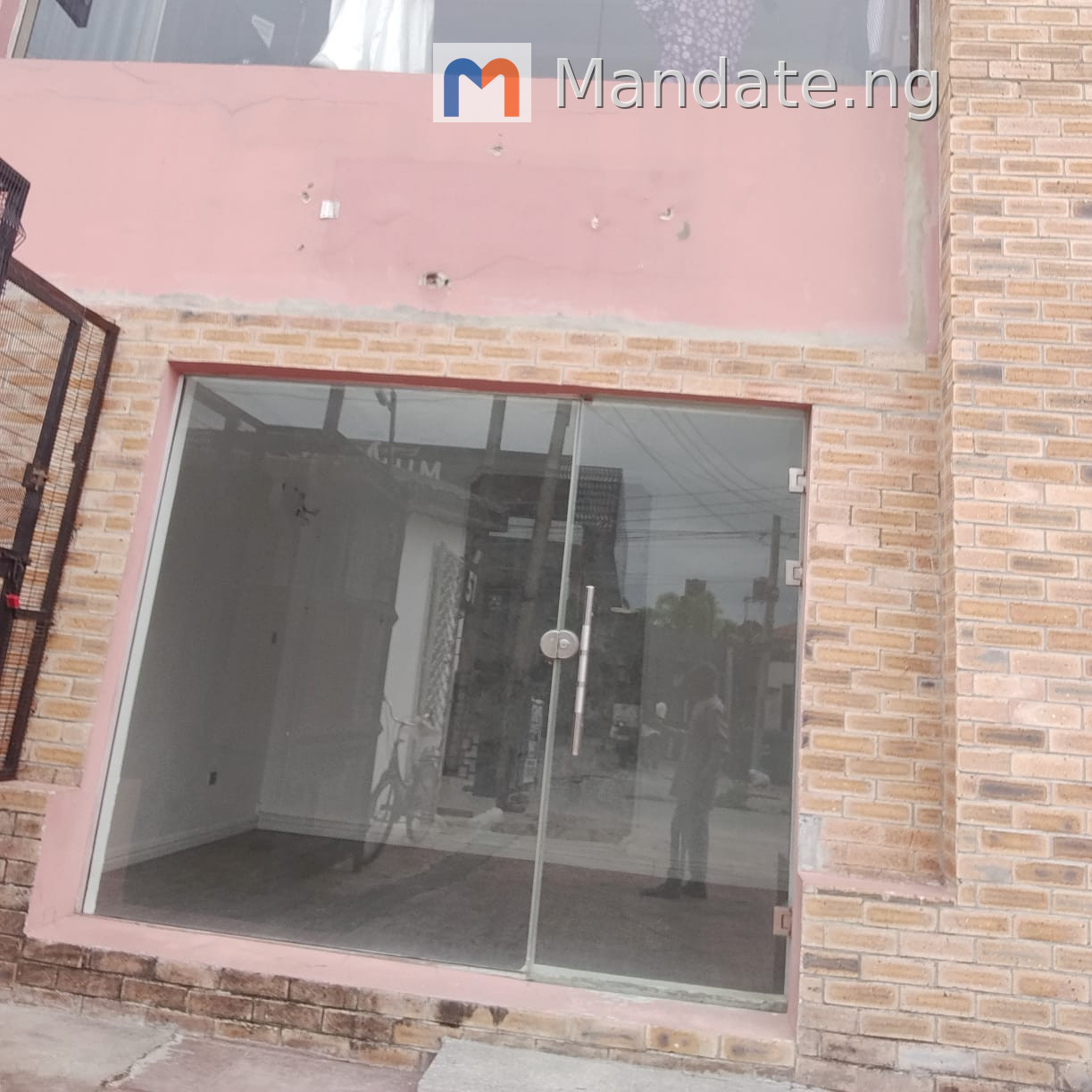 Ground Floor Shop Space in Lekki Phase 1 For Rent in Fola Osibo, Lekki Phase 1, Lagos Lekki Phase Lekki Lagos photo 2
