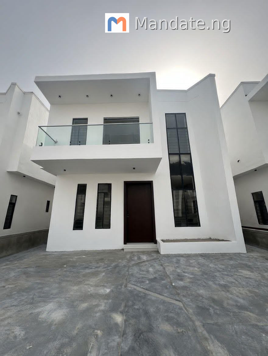 4 Bedroom Semi Detached Duplex in Golden Park Estate, Sangotedo, Ajah, Lekki For Sale in in Golden Park Estate, Sangotedo, Ajah, lekki, Lagos Sangotedo Isheri Olofin Lagos photo 2