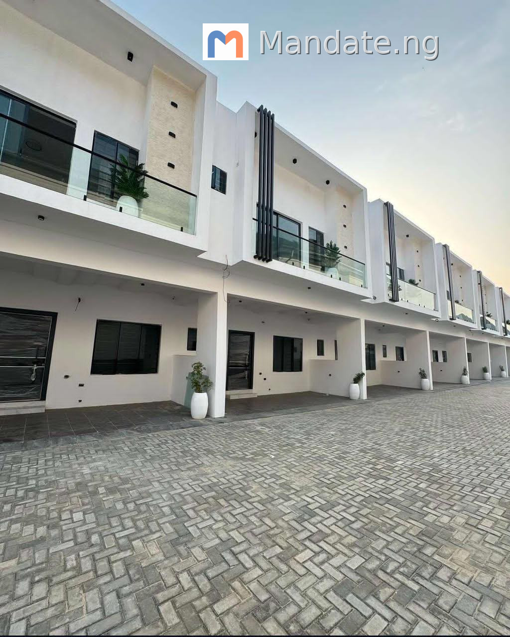 Fully furnished 2bed for sale in Ikate For Sale in in Ikate, Lekki Ikate Lekki Lagos photo 2