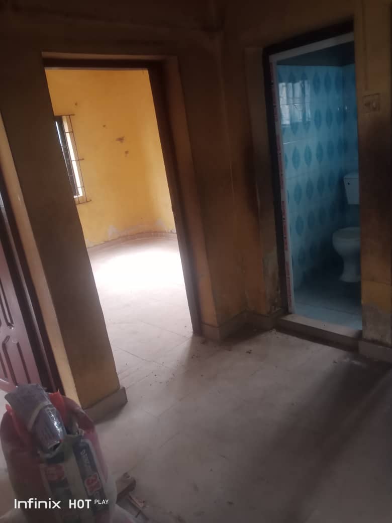 Standard 2 Bedroom Apartment in Alaro/Iyana Ekoro Axis, Lagos For Rent in in Alaro/Iyana Ekoro Axis, Lagos Iyana Ekoro Meiran Isheri Olofin Lagos photo 4