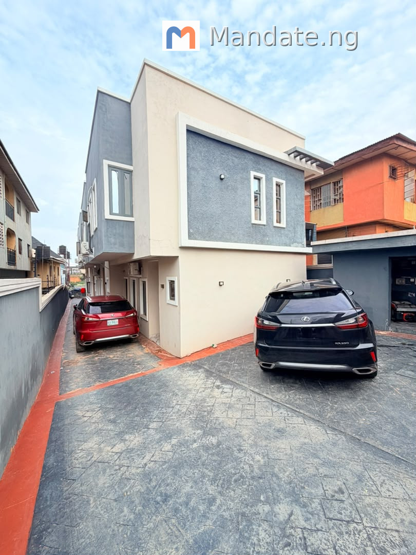 Fully Furnished 2 Bedroom Terrace Duplex in Magodo For Sale in in Magodo, Lagos Ago Lagos photo 1