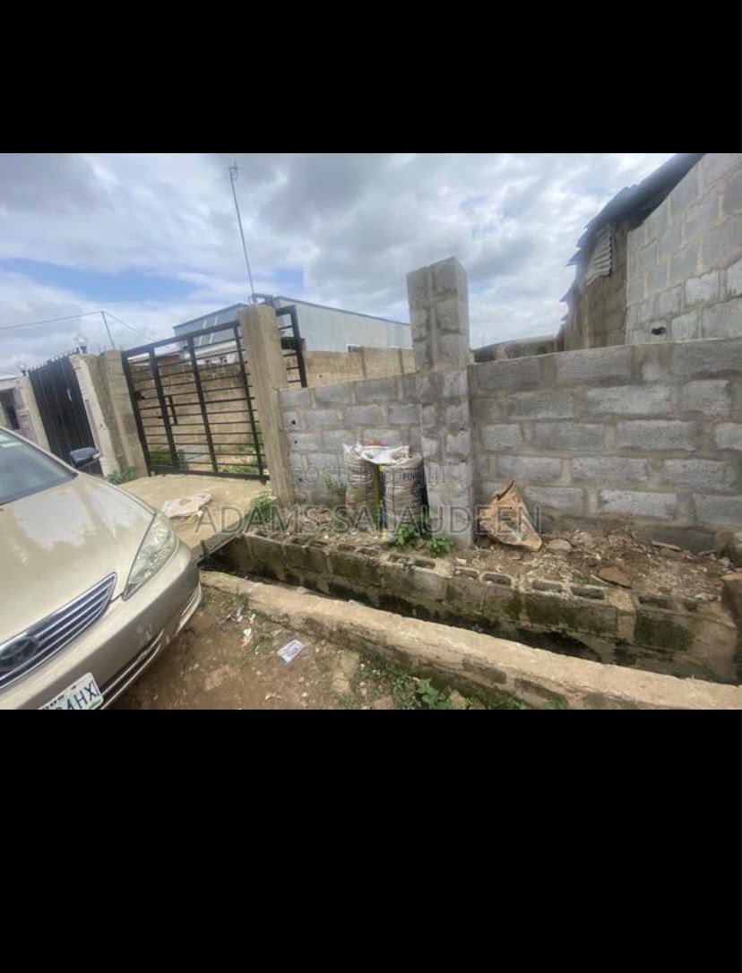 Land Banking Opportunity in Millennium Estate, Lagos For Sale in ADETOLA IJAIYE RD ,MILLENNIUM ESTATE, LAGOS Command Lagos photo 3