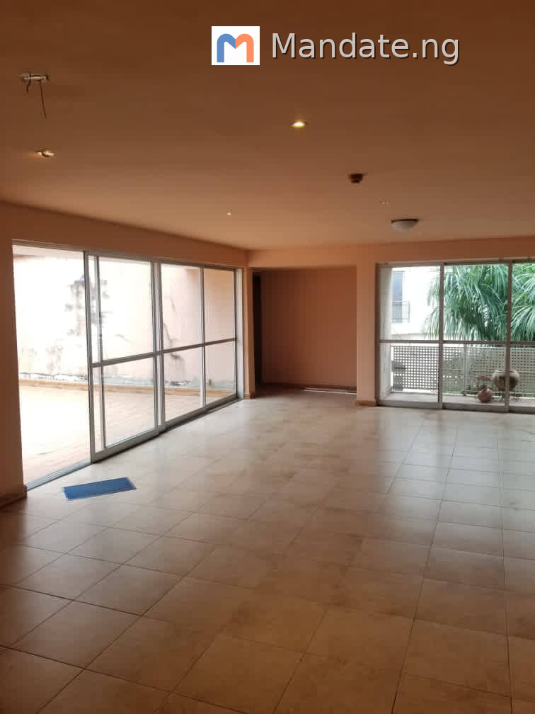 Fully Serviced Luxury 3Bedrooms Maisonette with BQ, Pool & Gym in Victoria Island For Rent in Off Musa Yaradua VI, Lagos Island Victoria Island (VI) Lagos photo 2