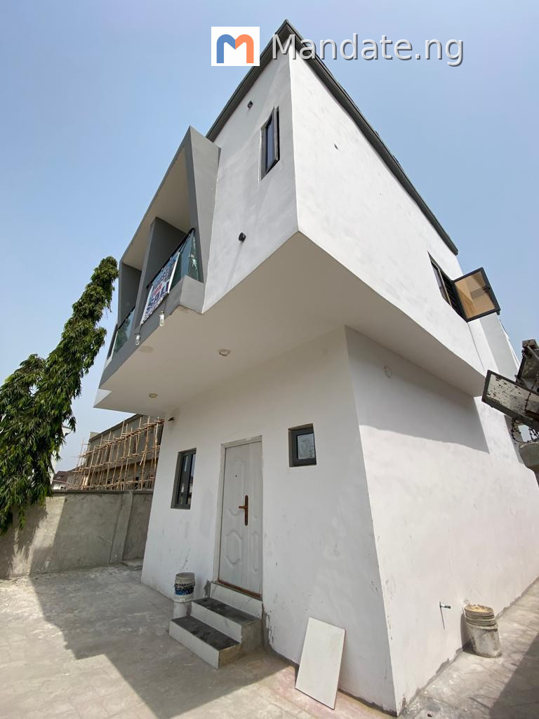 3-Bedroom Duplex for Sale in Ikota, Lekki For Sale in Road 2, Nile Cinema Area, Ikota, Lekki, Lagos Omole Phase 2 Lagos photo 8