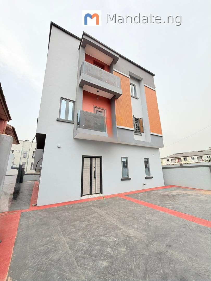 FOR SALE INVESTMENT OPPORTUNITY Distress sales in OKOTA MINI ESTATE For Sale in Ago place way okota Okota Ago Lagos photo 2