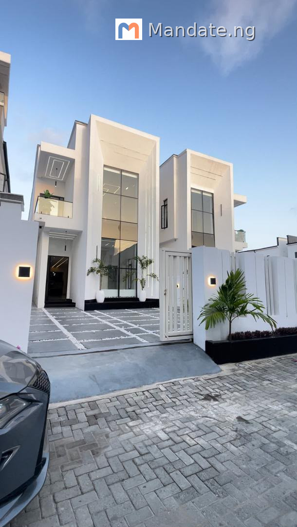 4 Bedroom Terrace for Sale in Lekki Palm City Ajah For Sale in in Lekki Palm City Ajah Ajah Lagos photo 2