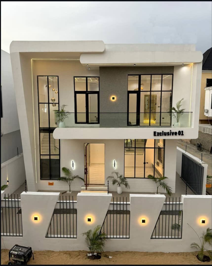 4 Bedroom Detached Duplex with Pool and BQ in Ajah For Sale in in Ajah Ajah Lagos photo 2