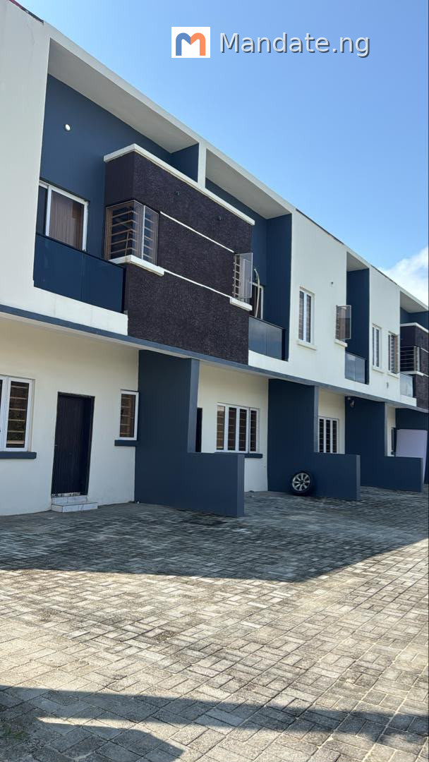 250sqm Office Space for Rent in Victoria Island Lease in within highbrow commercial area in Victoria Island, Lagos Island Victoria Island (VI) Lagos photo 3