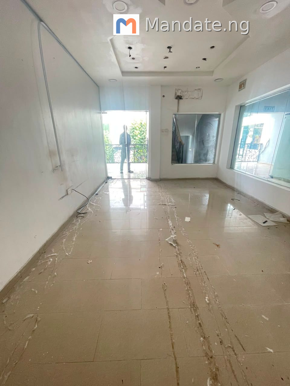 Shop for Rent in Lekki Phase 1 For Rent in in Lekki Phase 1 Lekki Phase Lekki Lagos photo 3