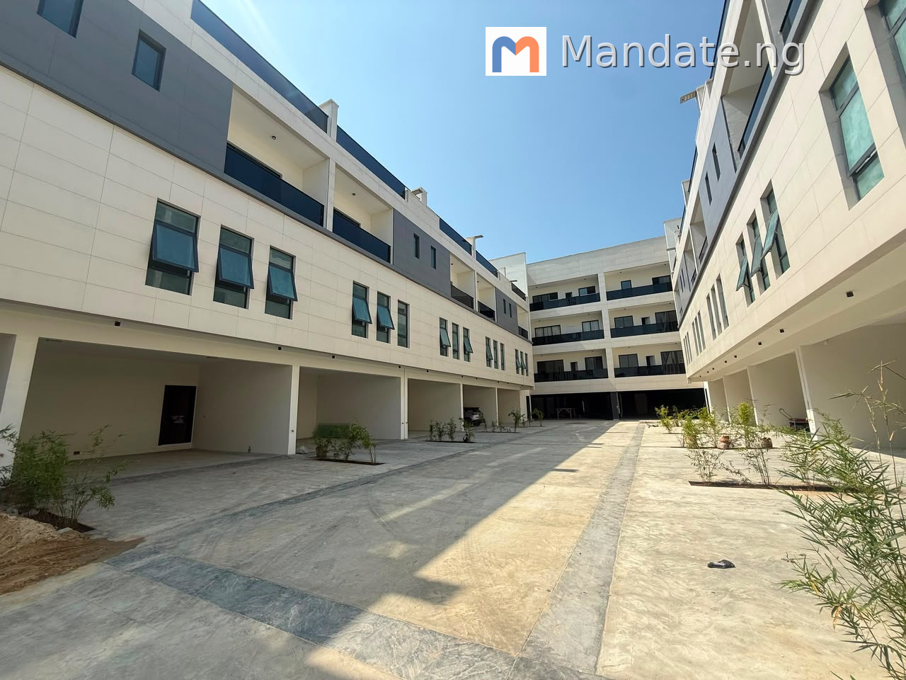 Furnished 3 Bedroom Flat Apartments located off Bourdillon Road For Sale in off Bourdillon Road, Lagos Lagos photo 1