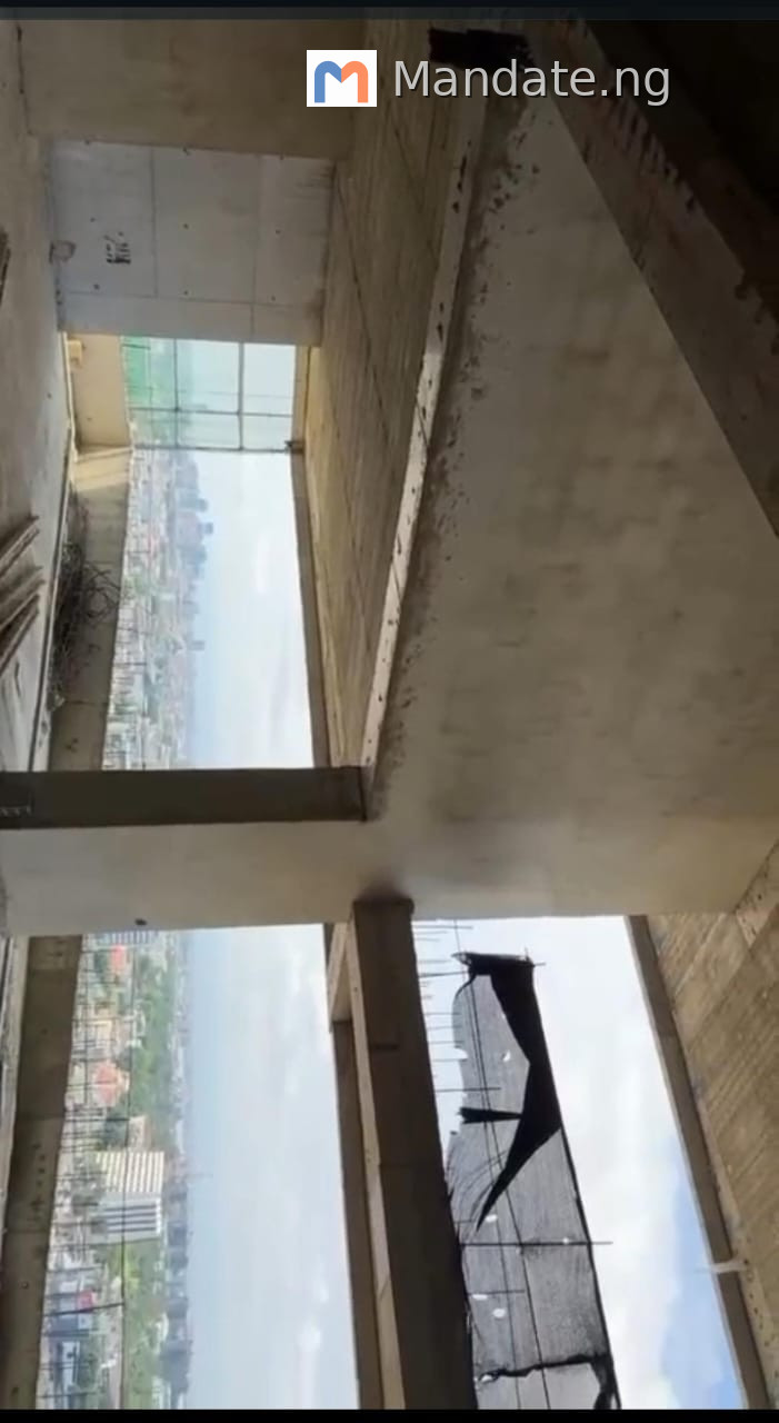 Furnished 3 Bedroom Flat Apartments located off Bourdillon Road For Sale in off Bourdillon Road, Lagos Lagos photo 2