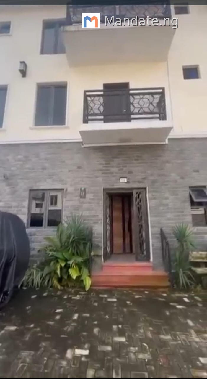 Furnished 3 Bedroom Flat Apartments located off Bourdillon Road For Sale in off Bourdillon Road, Lagos Lagos photo 3