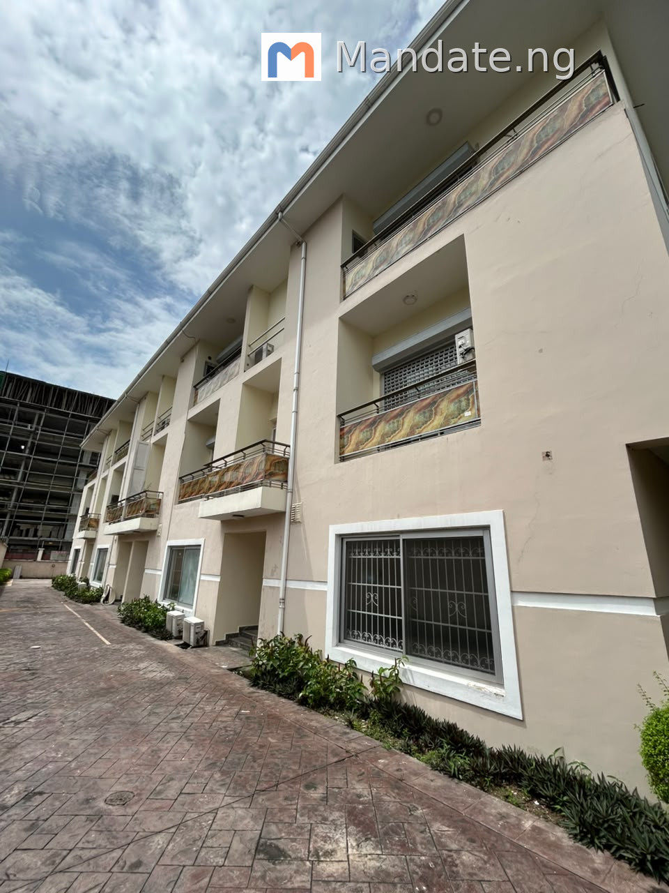 Furnished 3 Bedroom Flat Apartments located off Bourdillon Road For Sale in off Bourdillon Road, Lagos Lagos photo 7