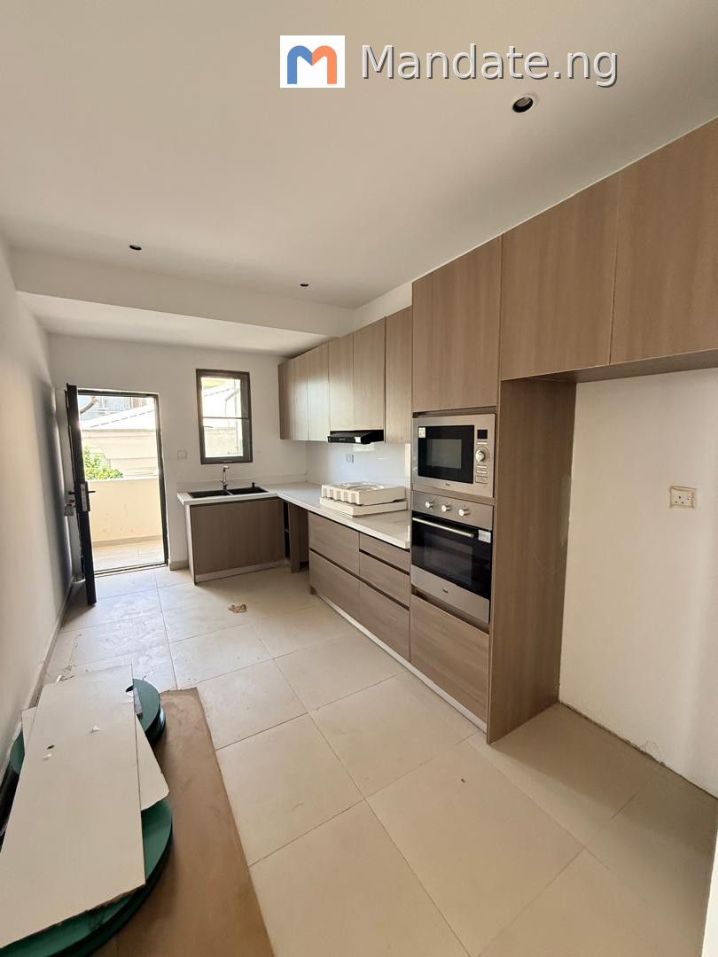 Furnished 3 Bedroom Flat Apartments located off Bourdillon Road For Sale in off Bourdillon Road, Lagos Lagos photo 9