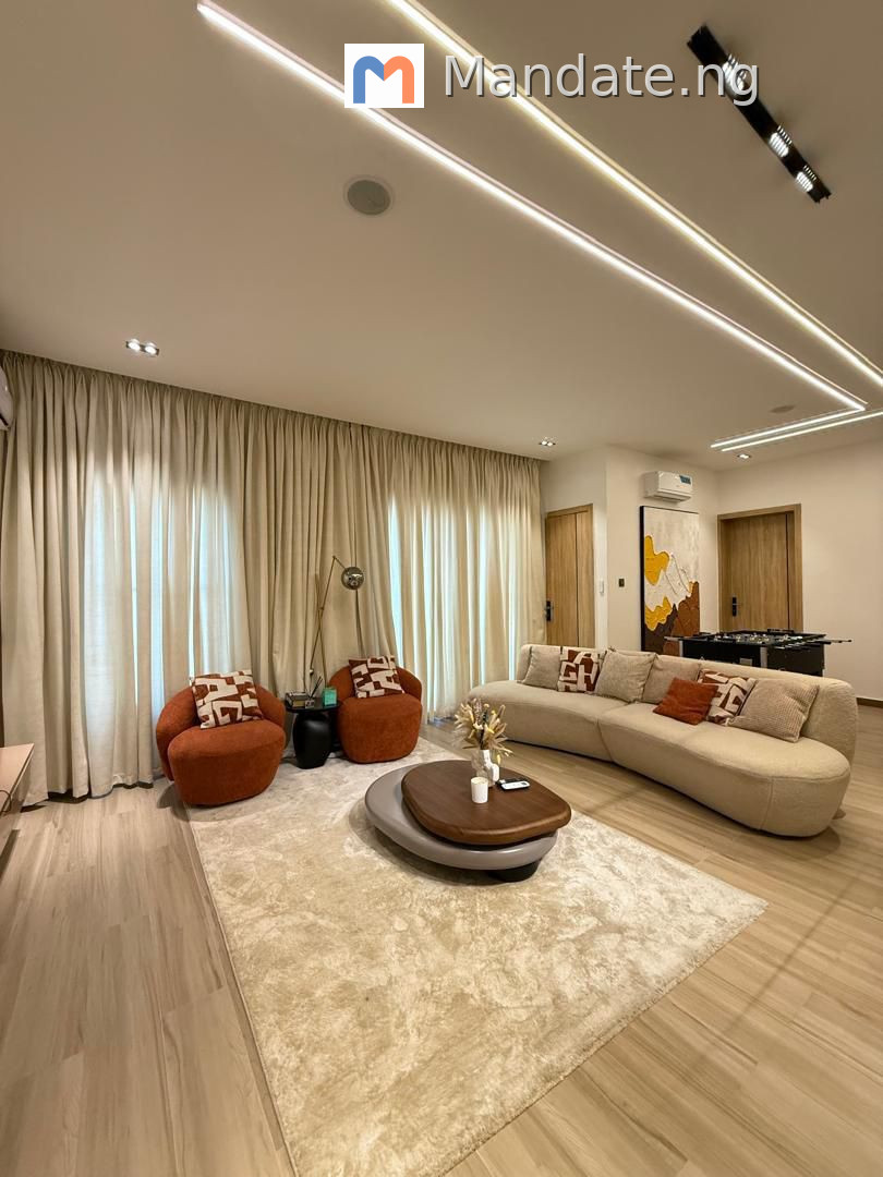 Fully Serviced 2 Bedroom Apartment in Ikate, Lekki For Sale in in Ikate, Lekki Ikate Lekki Lagos photo 2
