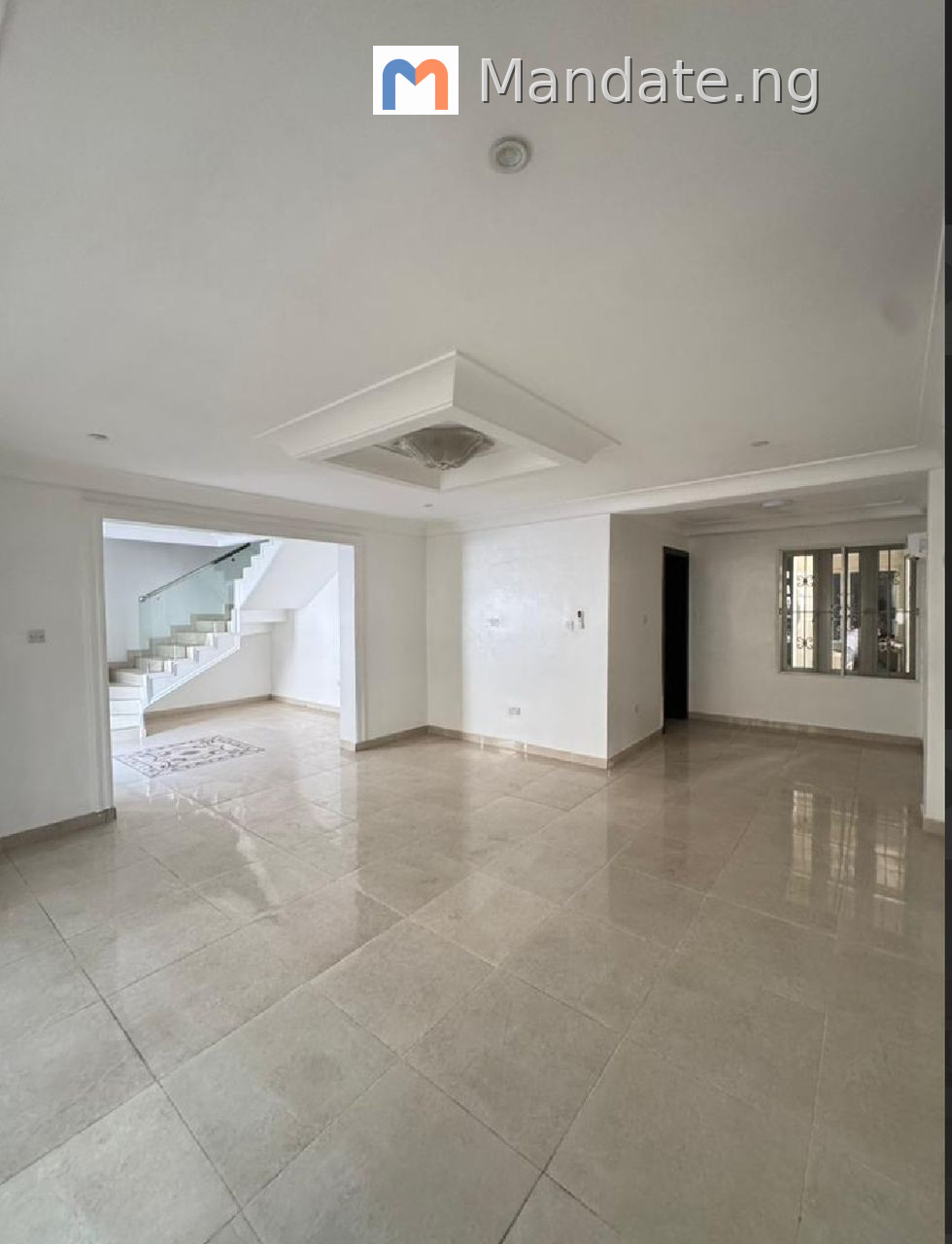 Serviced Spacious 2 Bedroom Apartment for rent in Ilasan, Lekki For Rent in in ILLASAN/IKATE Lekki Ilasan Lekki Lagos photo 2