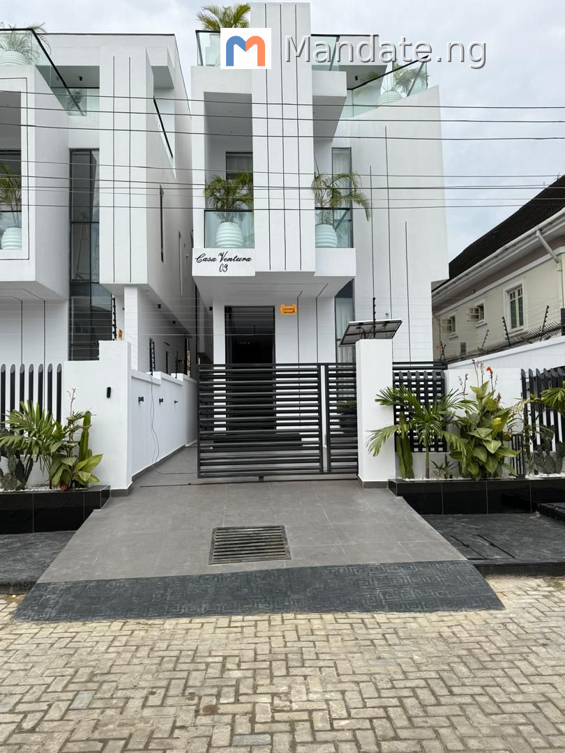5 Bedroom Fully Detached Duplex with Swimming Pool in Ikota, Lekki For Sale in in Ikota, Lekki Ikota Lagos photo 1