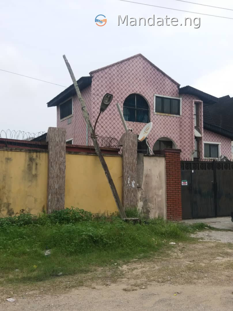 House for Sale at 7th Avenue Festac Town For Sale in at 7th Avenue Festac Town Festac Amuwo Odofin Lagos photo 2