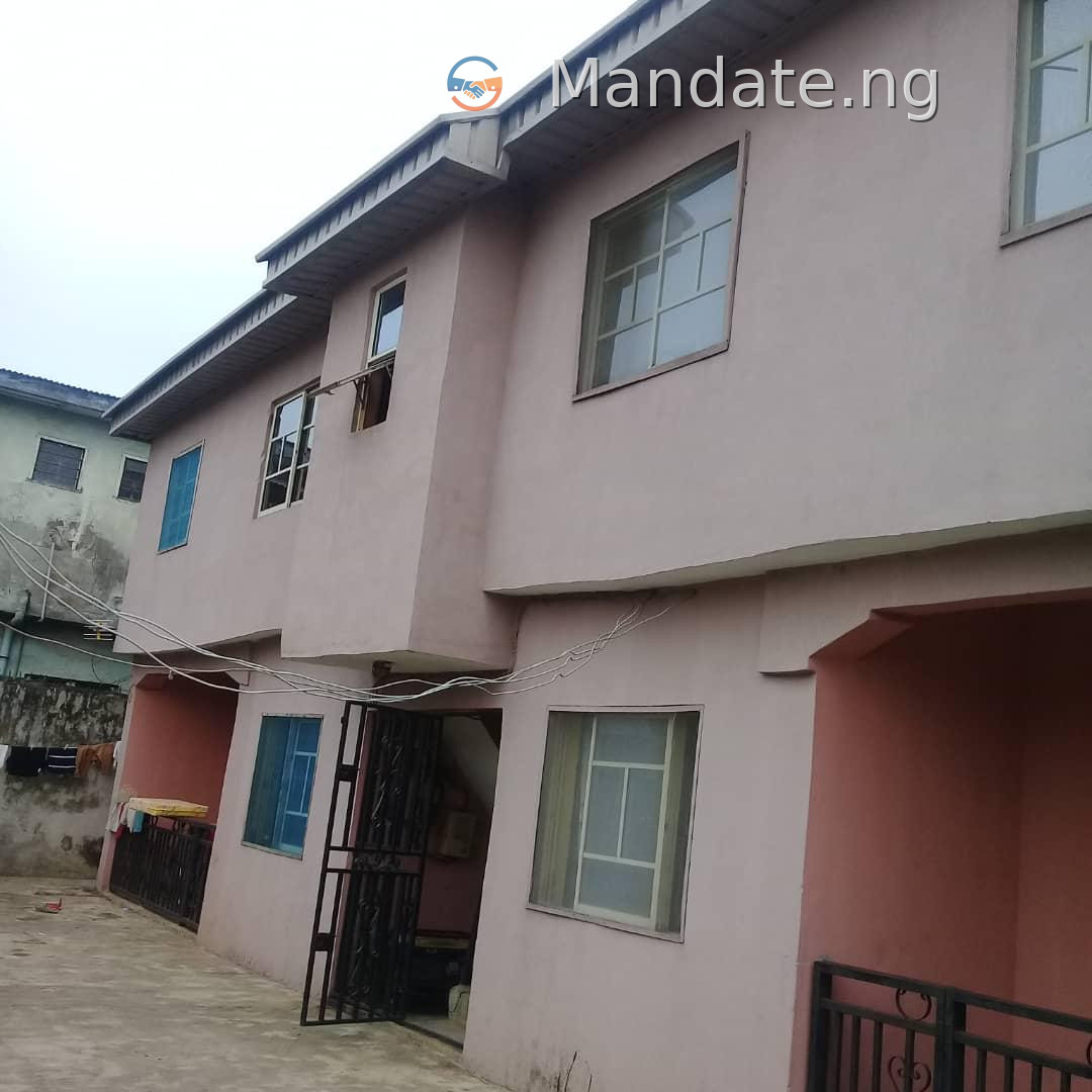4 Bedroom Flats for Sale in Ikotun, Alimosho LGA For Sale in Opp Ikotun -Igando LCDA, Behind First Bank Plc, Ikotun Igando Alimosho Lagos photo 1