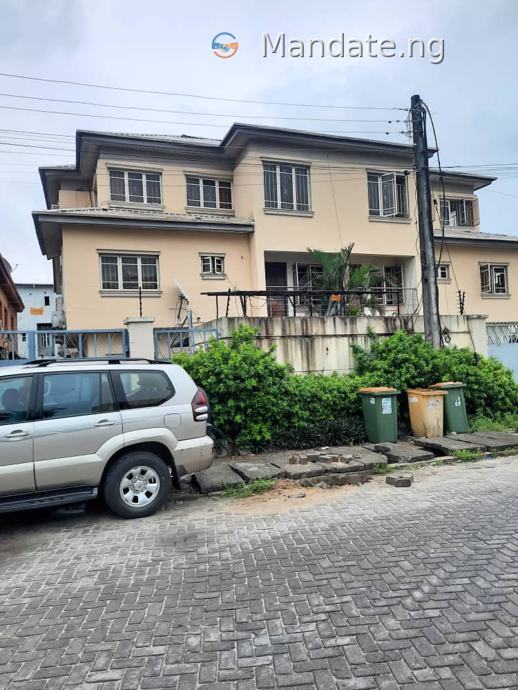 6 bedroom semi detached duplex for sale in Lekki phase 1 For Sale in Off Oladimeji Alo, Lekki phase 1 Lekki Phase 1 Lekki Lagos photo 1