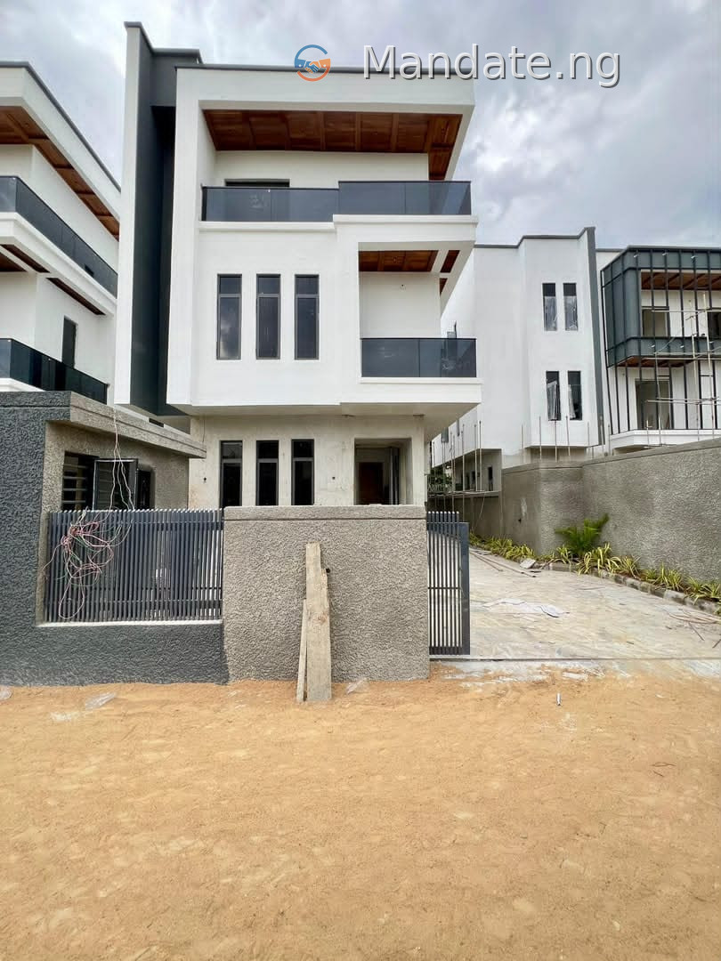 6 bedroom semi detached duplex for sale in Lekki phase 1 For Sale in Off Oladimeji Alo, Lekki phase 1 Lekki Phase 1 Lekki Lagos photo 2
