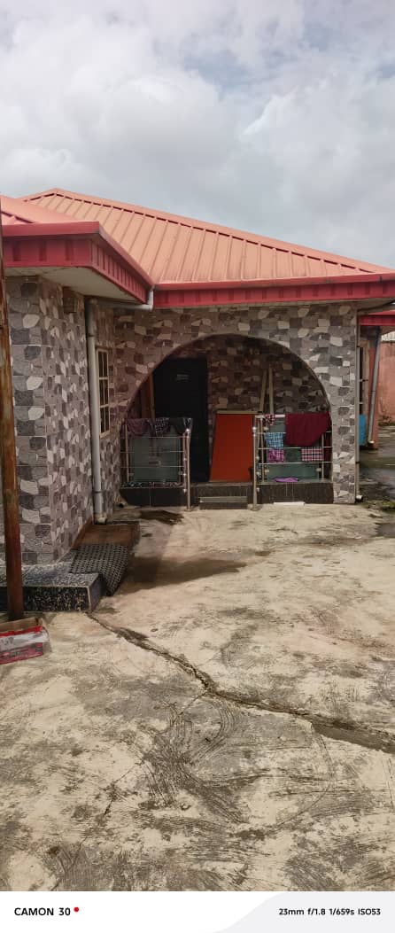 Executive Newly Built 5BRMS Duplex Plus 5 Units of Mini Flats and a Shop For Sale in at Agbenuba via Iyana Odo, Lagos Peace Estate Lagos photo 6