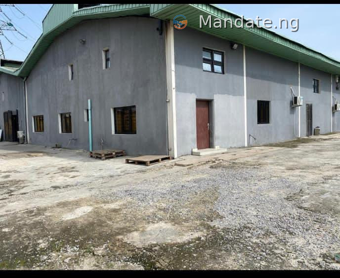 3 and 2 bedroom flats with BQ in Ifako Gbagada For Sale in Kiniun Ifa street Sawmill ifako Gbagada Gbagada Lagos photo 12