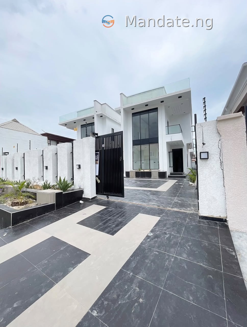 Luxury 5 Bedroom Fully Detached Duplex for Sale in Ikota, Lekki For Sale in in Ikota, Lekki Ikota Lagos photo 6