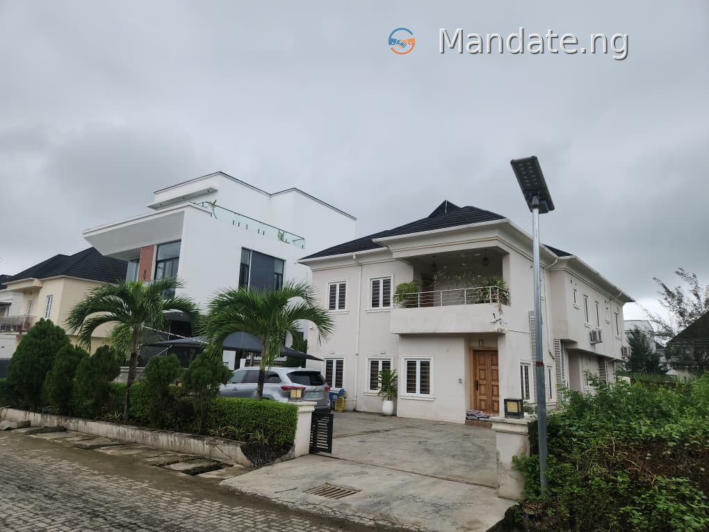 Four (4) Bedroom Duplex For Sale in Megamound Estate, Lagos For Sale in in Megamound Estate, Ikota, Lagos Isheri Olofin Lagos photo 1