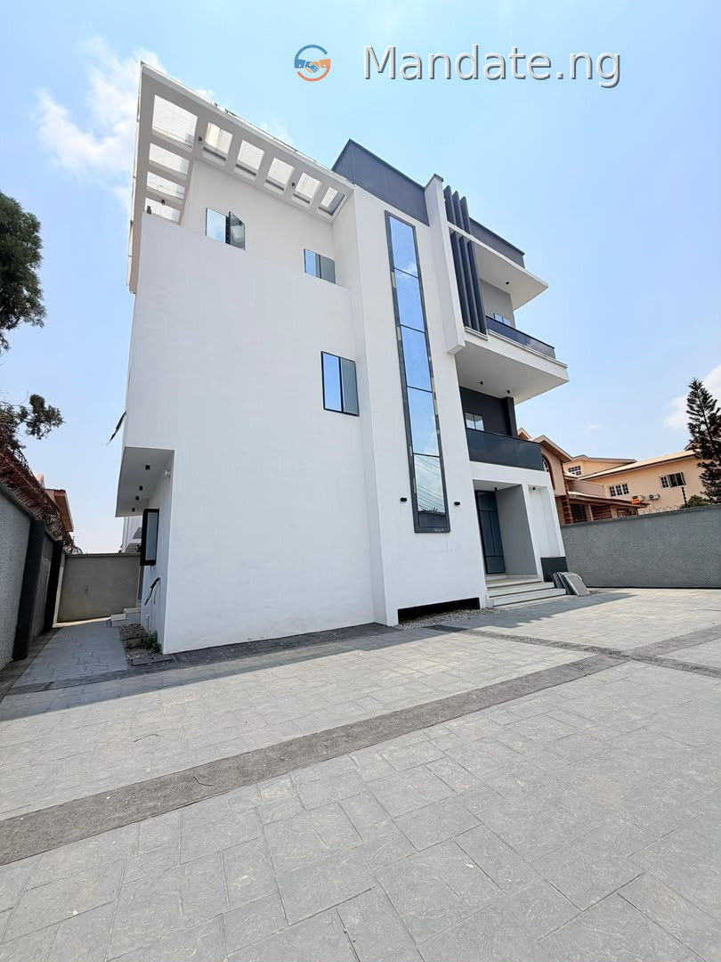Exquisitely Built 4 Bedroom Fully Detached Duplex in Magodo GRA For Sale in in Magodo GRA Ago Lagos photo 6