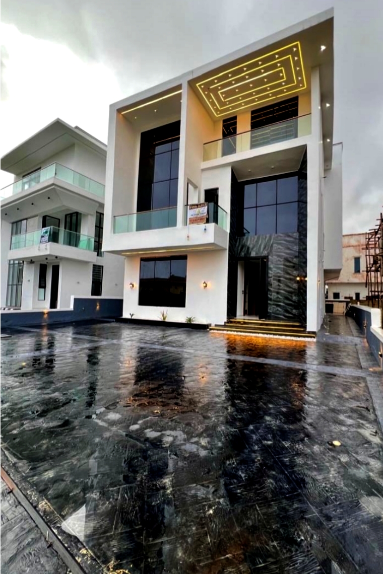 5-Bedroom Fully Detached Duplex with BQ in Ikota, Lekki For Sale in in Ikota, Lekki Ikota Lagos photo 1