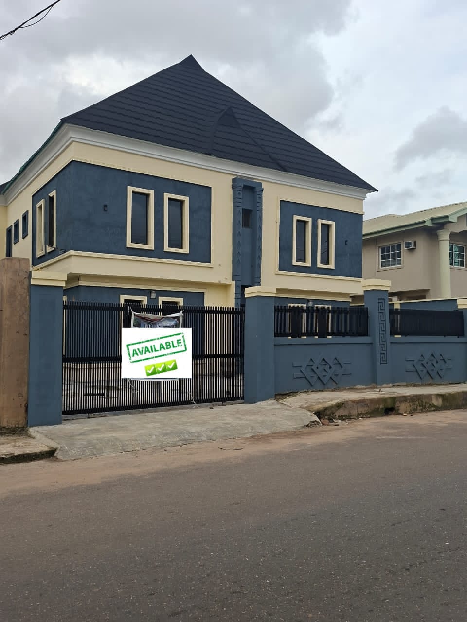 Fully Detached 4 Bedroom Duplex in Magodo Brooks Estate For Sale in off CMD road, Lagos Ago Lagos photo 14