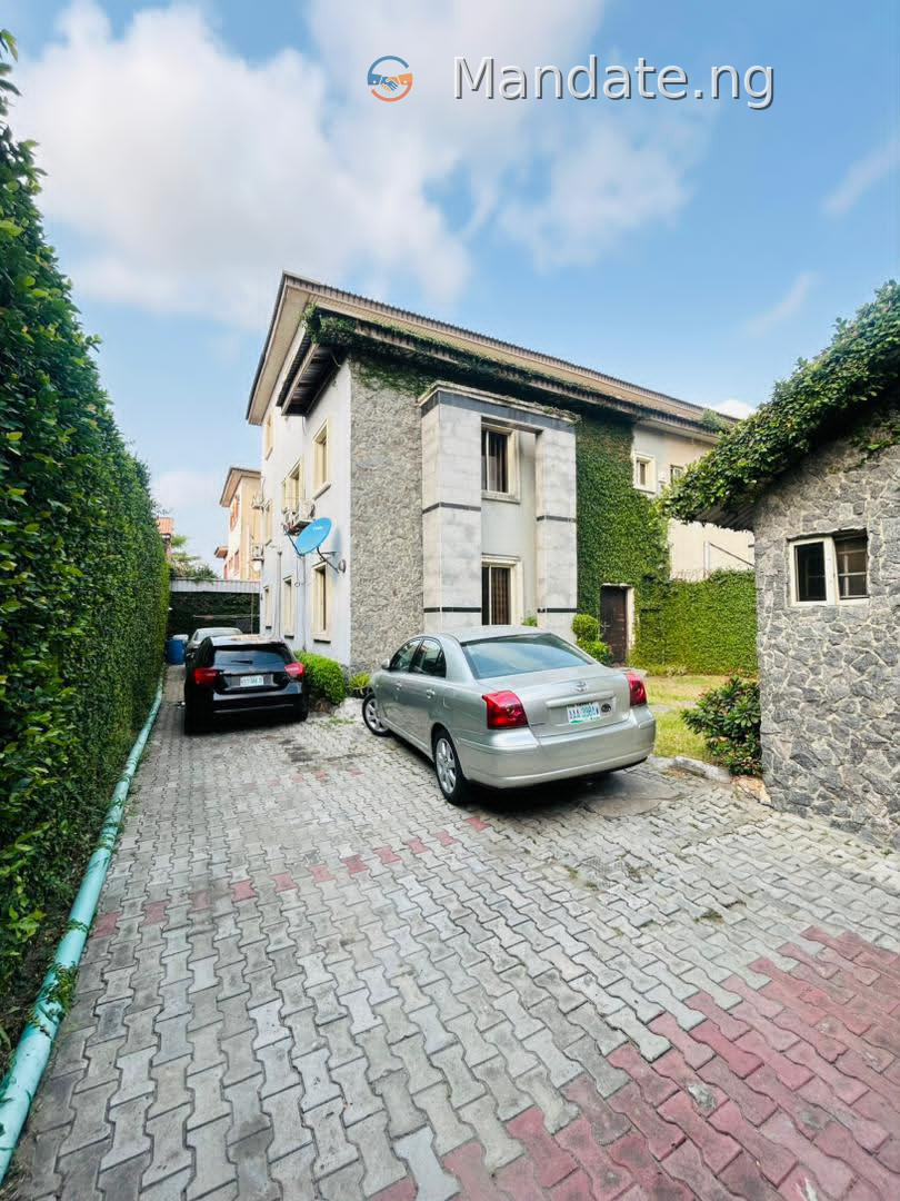 4-Bedroom Semi-Detached House for Sale in Lekki Phase 1 For Sale in off Admiralty Way, Lekki Phase 1, Lagos Lekki Phase 1 Ago Palace Way Lagos photo 1