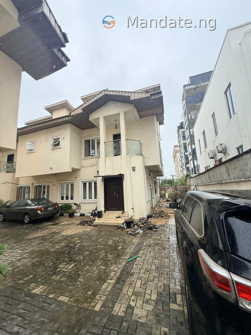 4-Bedroom Semi-Detached House for Sale in Lekki Phase 1 For Sale in off Admiralty Way, Lekki Phase 1, Lagos Lekki Phase 1 Ago Palace Way Lagos photo 4