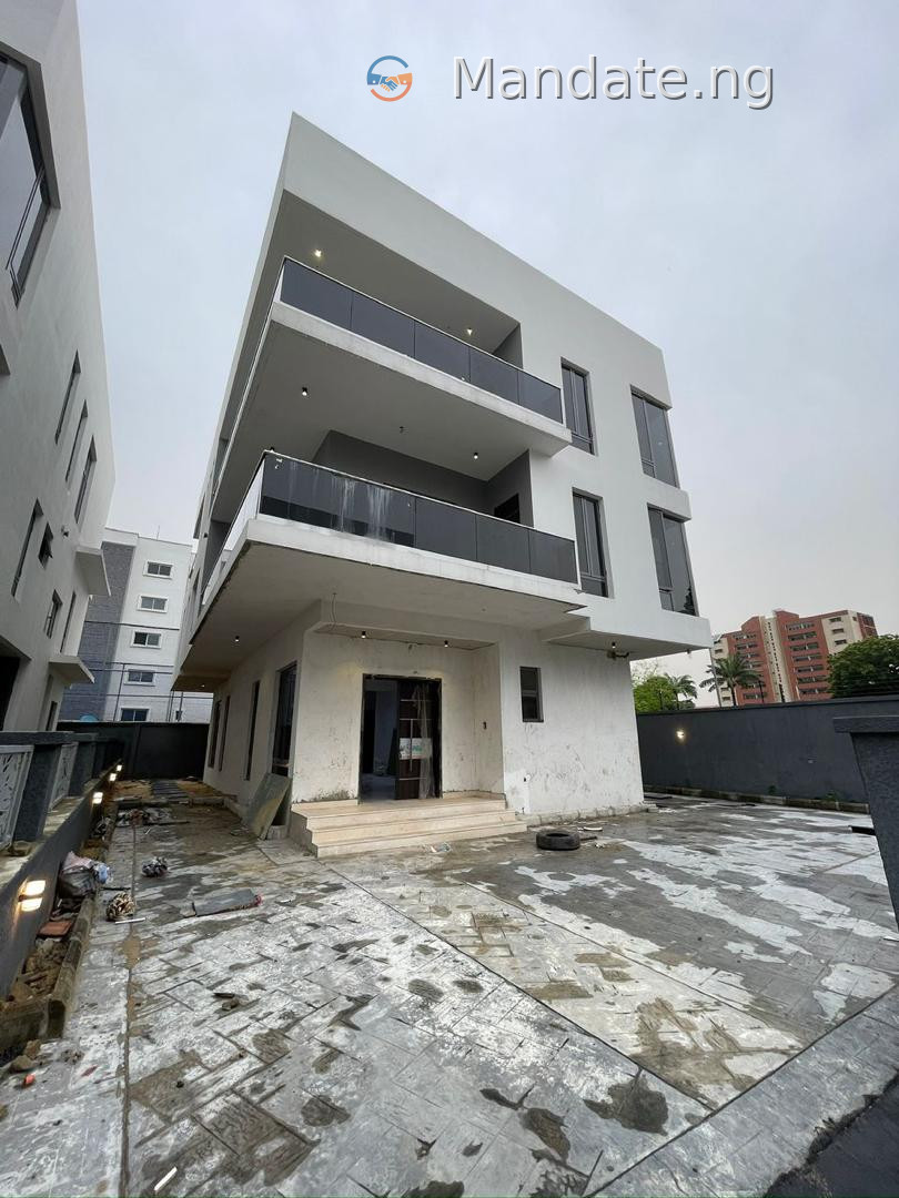 Spacious 6 Bedroom Fully Detached Duplex with Pool in Ikoyi For Sale in off bourdilion road ikoyi, Ikoyi Old Ikoyi Ikoyi Lagos photo 5