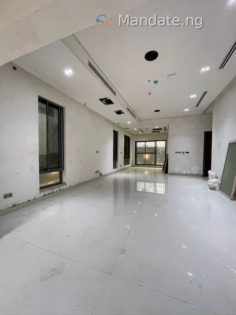 Spacious 6 Bedroom Fully Detached Duplex with Pool in Ikoyi For Sale in off bourdilion road ikoyi, Ikoyi Old Ikoyi Ikoyi Lagos photo 11